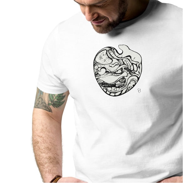 L’ours Blanc (T Shirt)is the famous polar bear. On the top of the world, it embodies the melt-down that we are facing as humans beings. / L’ours Blanc